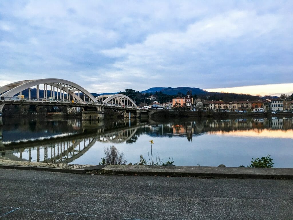 Vivre a neuville sur saone